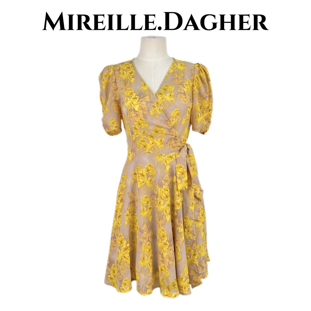 米莱Jiaer/夏季时尚短款V领收腰显瘦碎花裹身裙连衣裙27980