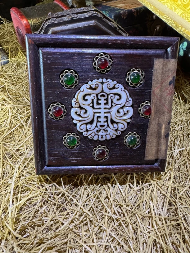 【闪购商品】镶嵌八宝木盒複古風方形完整