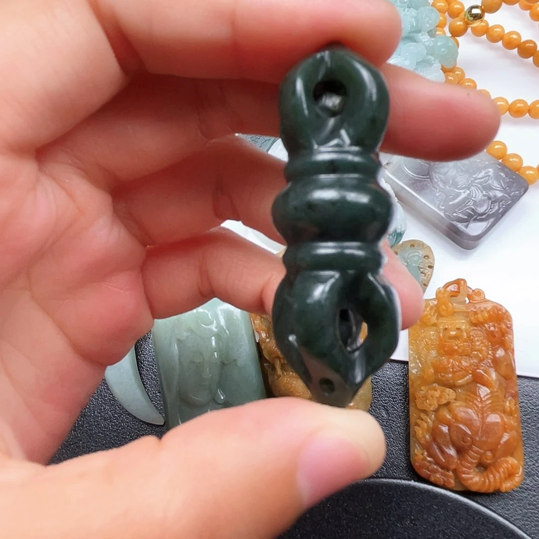 和田玉（糖玉）未镶嵌颈饰