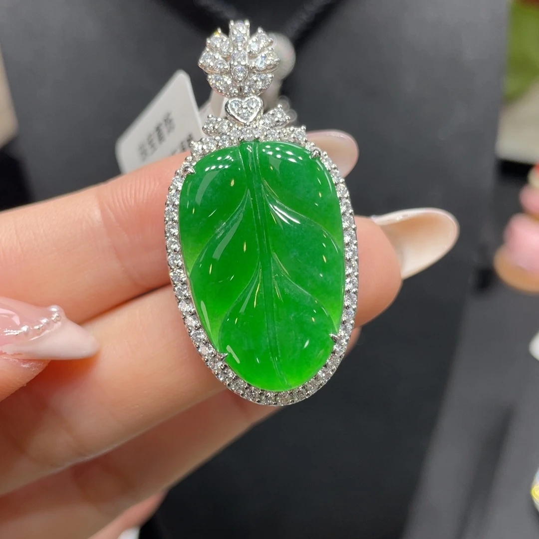 翡翠颈饰18K金镶嵌天然缅甸翡翠a货