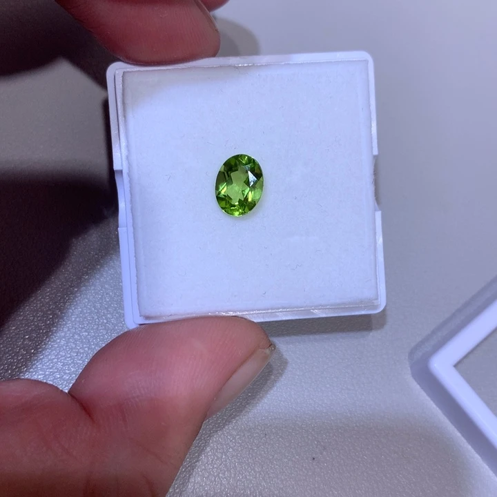 橄榄石裸石未镶嵌裸石2.185克拉