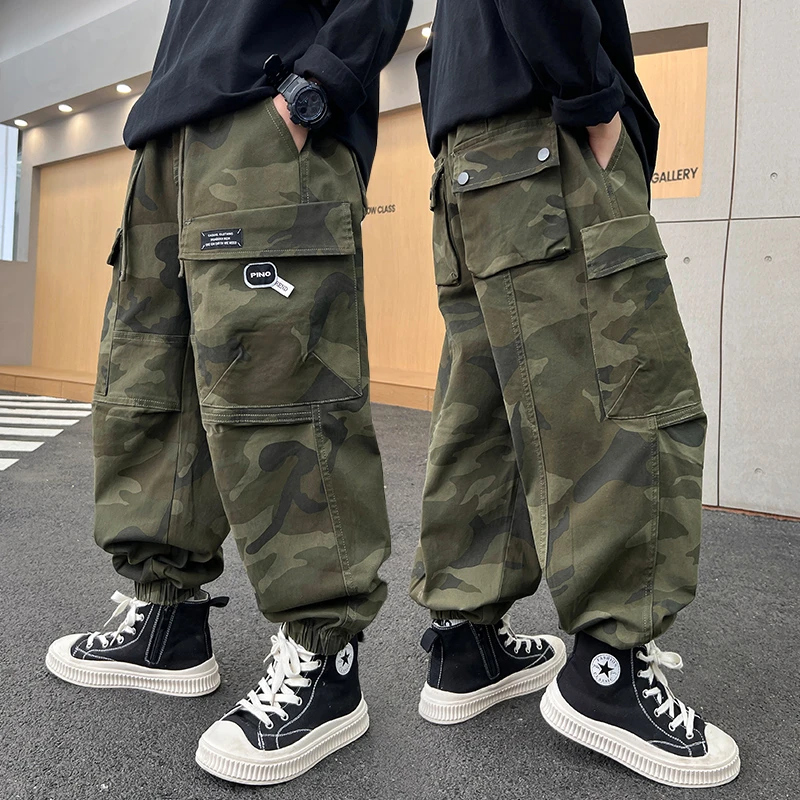 男童春秋迷彩休闲裤2025新款中大童帅气工装裤儿童休闲运动长裤潮