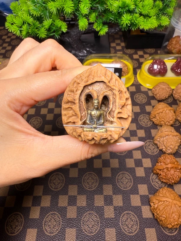 文玩核桃摆件斗战胜佛 小如来（下单请备注）