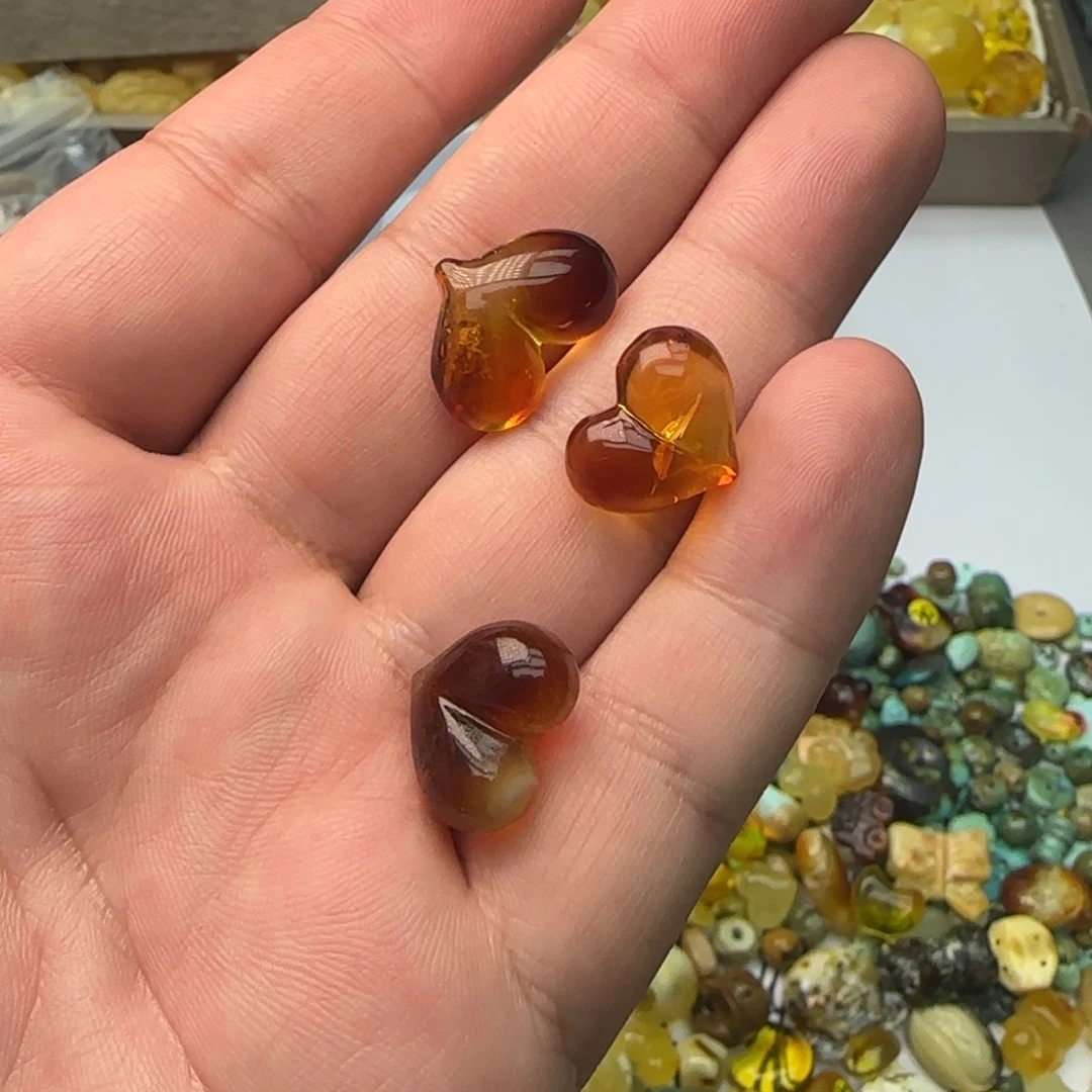 琥珀未镶嵌裸石随机一个多样性发货