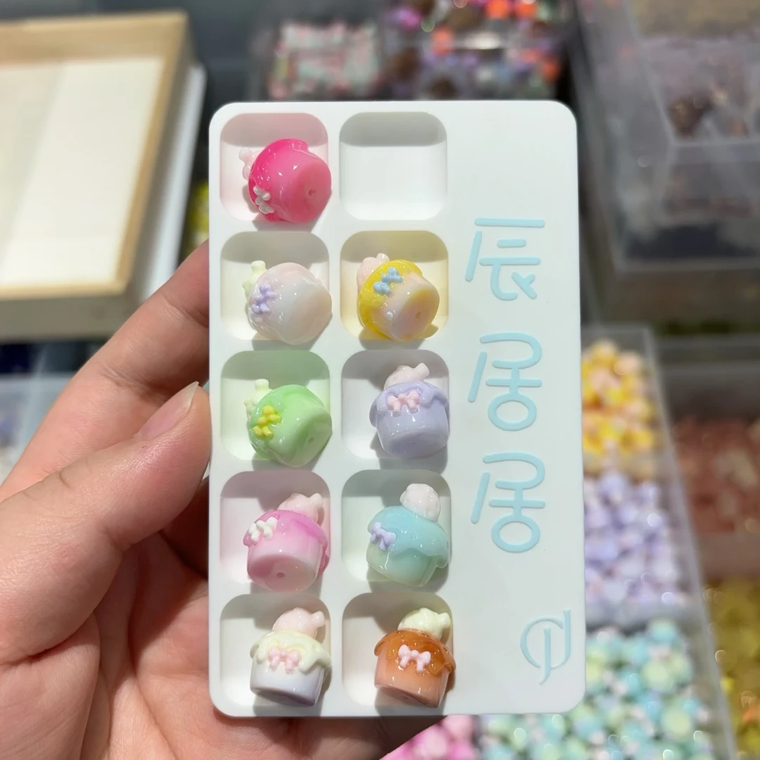 【辰居居定制】韩国胶定制实色草莓蛋糕通孔diy配件