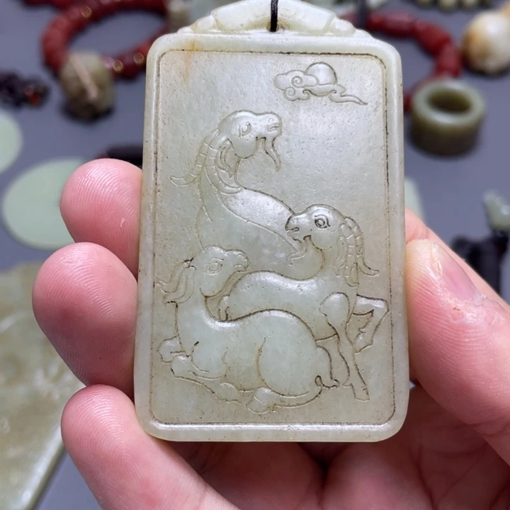 和田玉未镶嵌颈饰