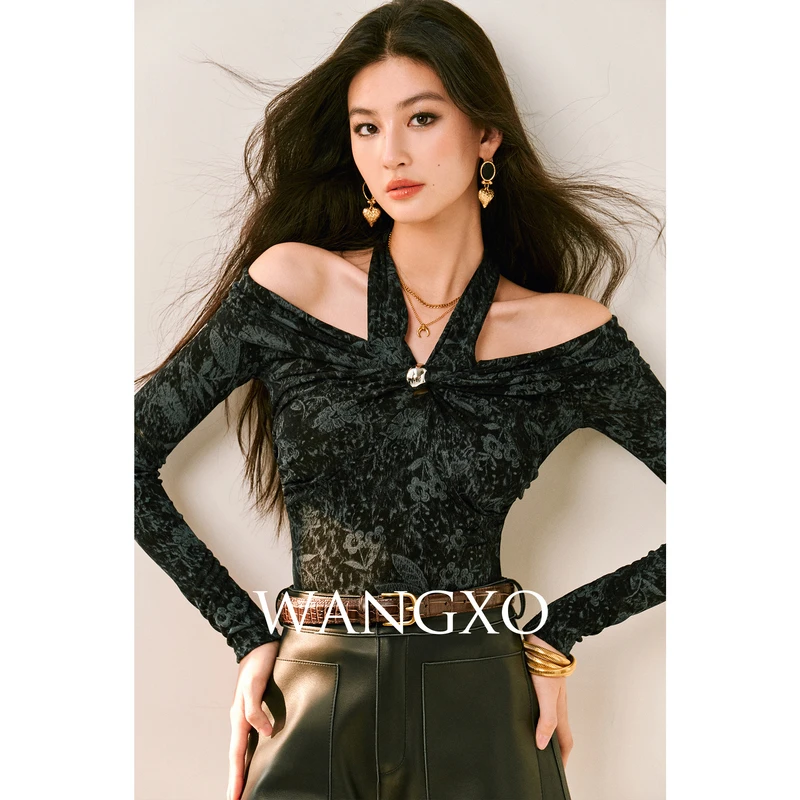 WANGXO   醋酸印花挂脖金属装饰针织上衣253708W