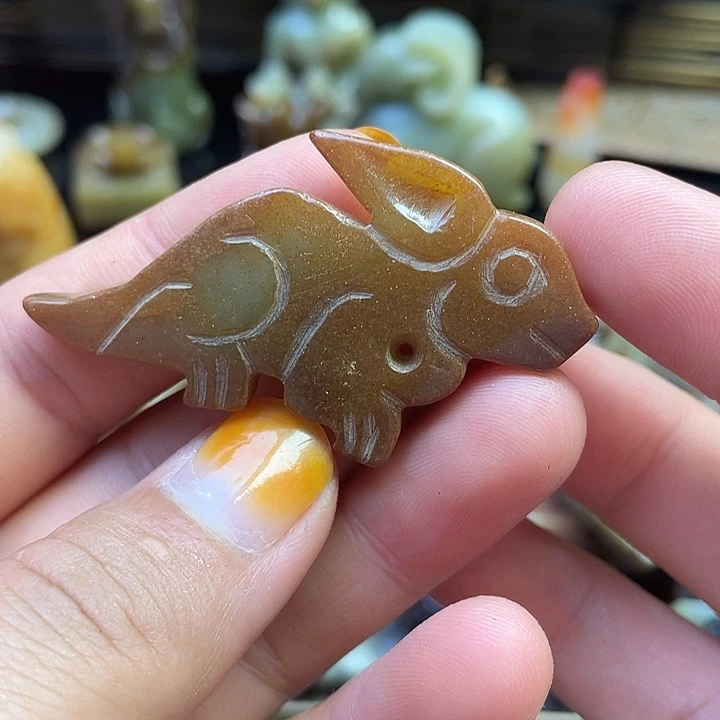 和田玉（糖玉）未镶嵌挂件