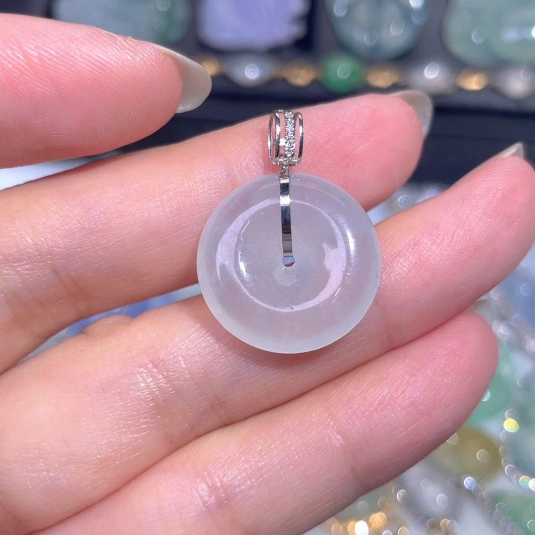 颈饰18K金镶嵌翡翠翡翠