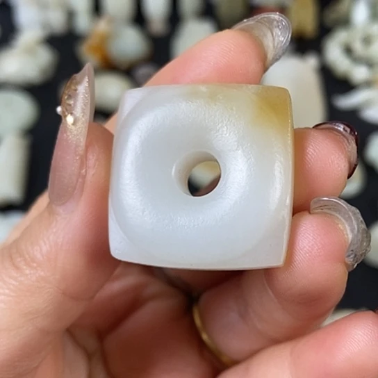 和田玉未镶嵌挂件