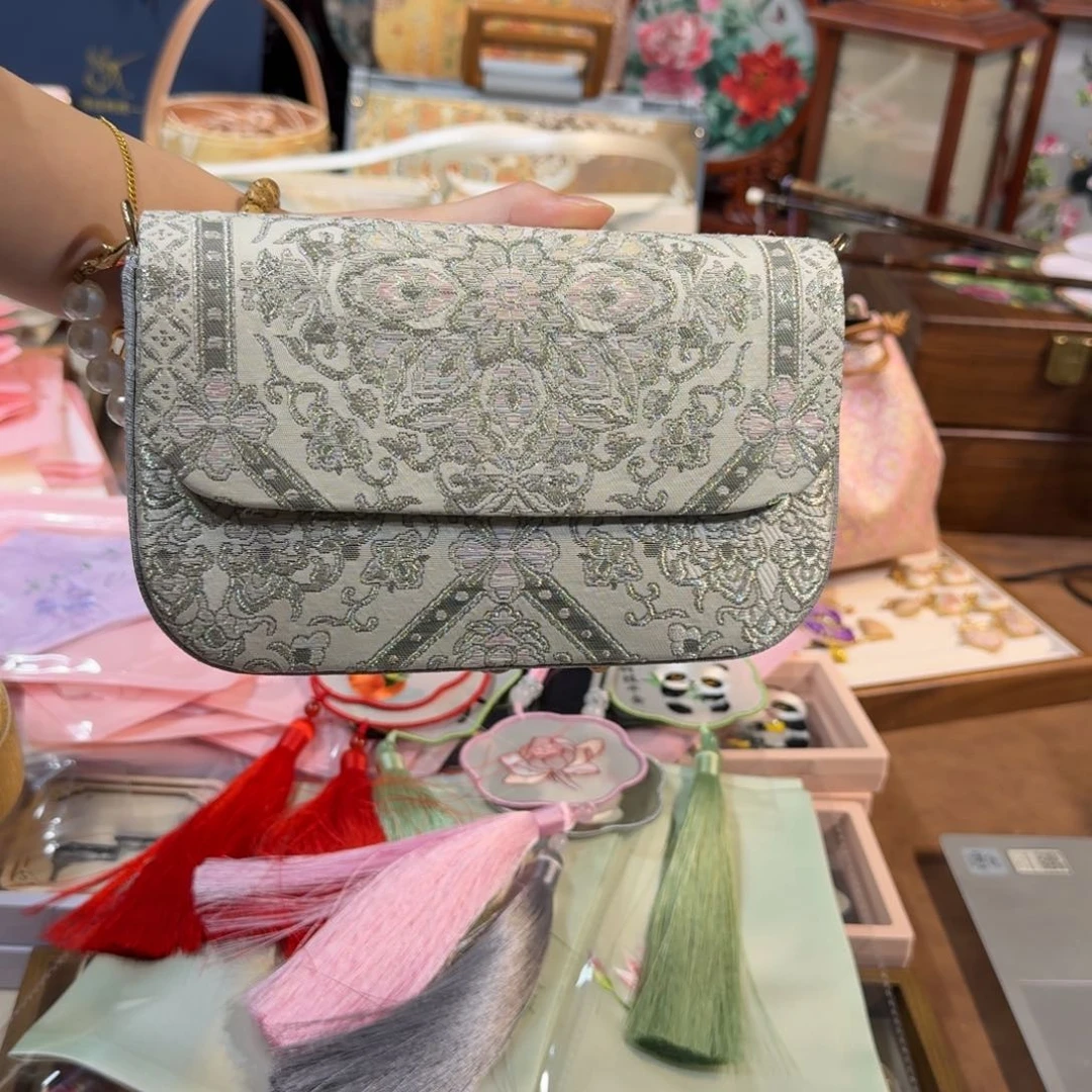 刺绣纯手工工艺品