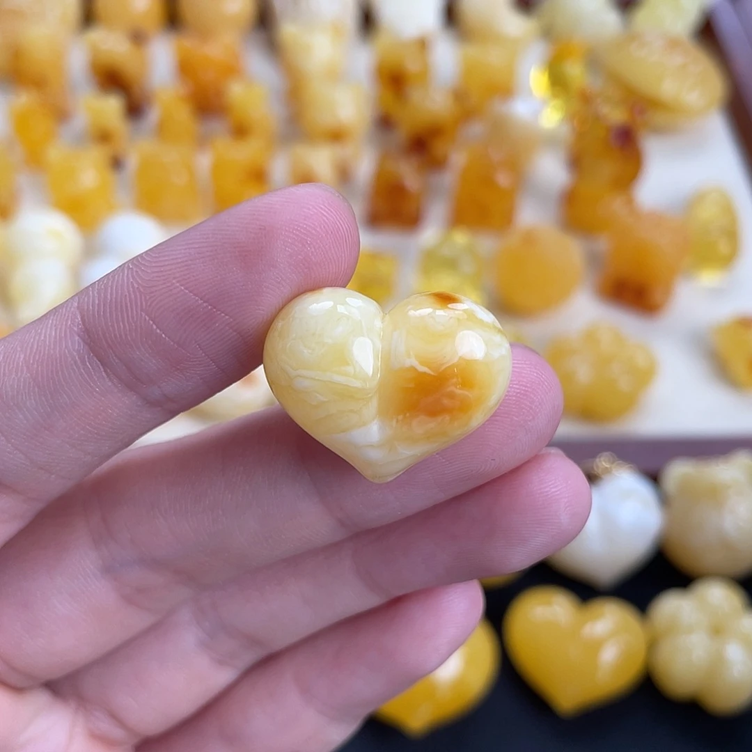未镶嵌蜜蜡珠宝奇石