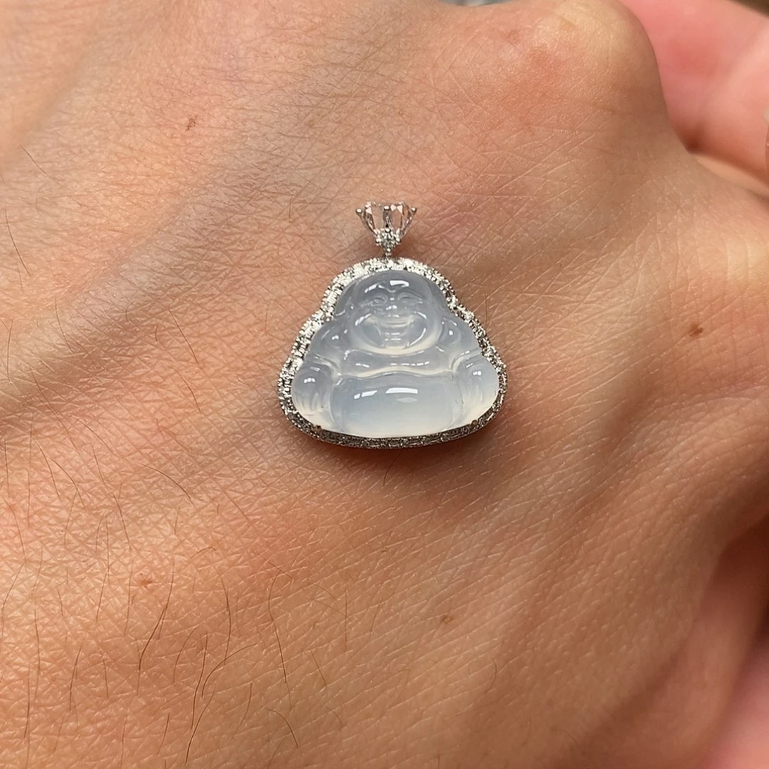 翡翠18K金镶嵌颈饰佛公