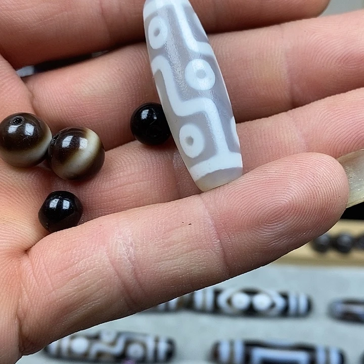 T***姚玛瑙/玉髓未镶嵌颈饰