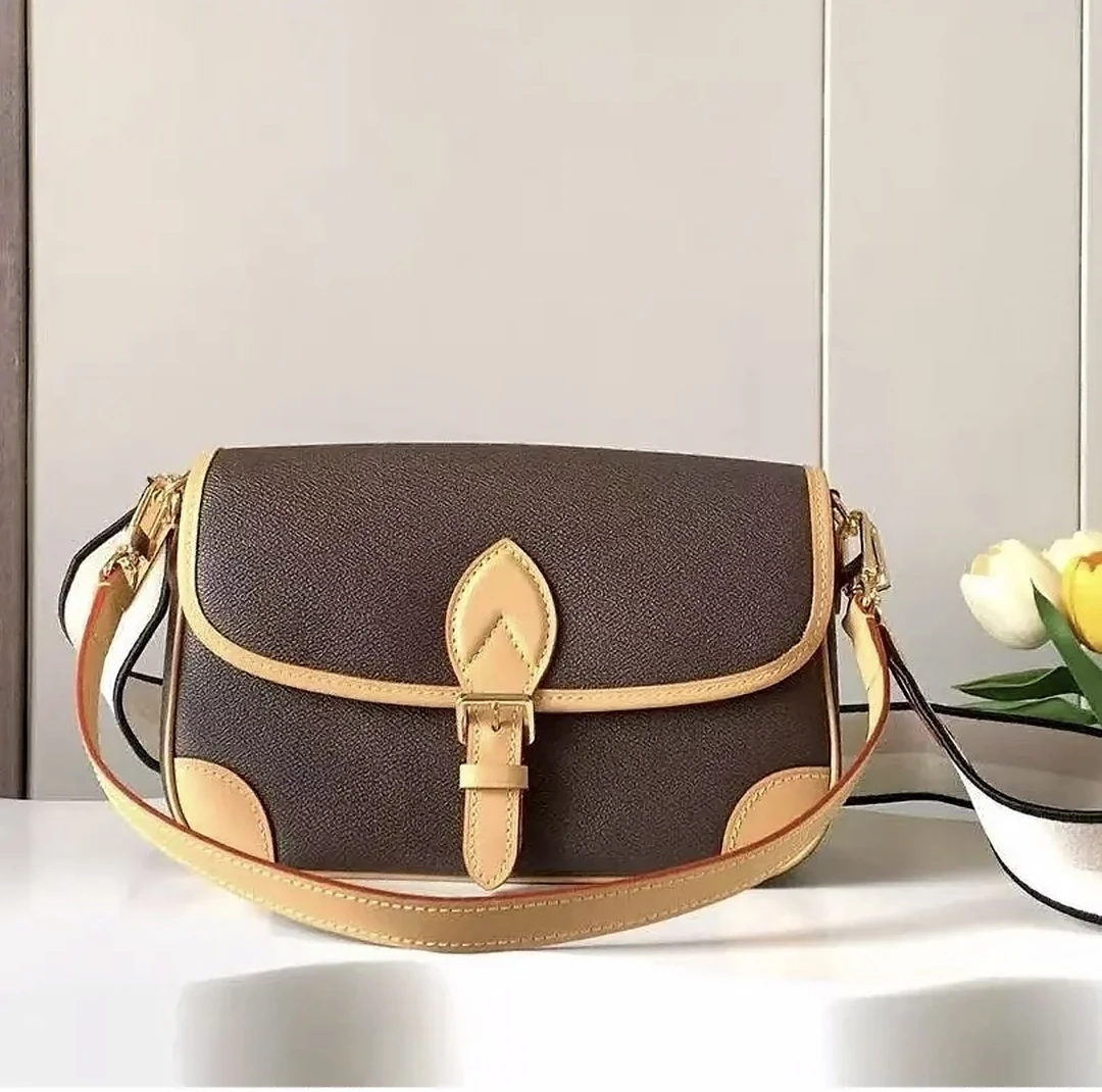 2025新款女士时尚手提包高颜值收纳【法棍】