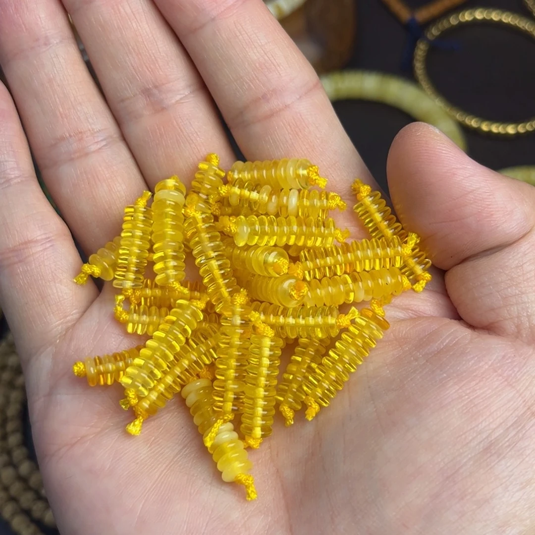 琥珀未镶嵌裸石6mm左右多样发30片