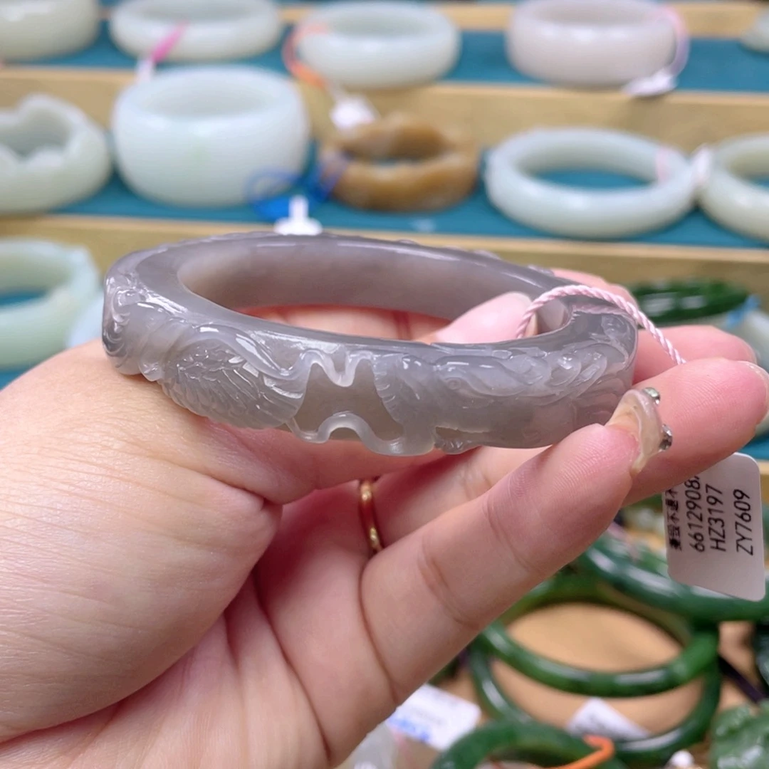 和田玉手镯未镶嵌88