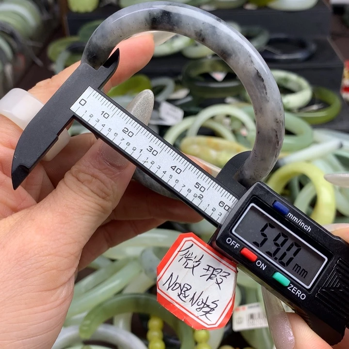 蛇纹石玉手镯未镶嵌522