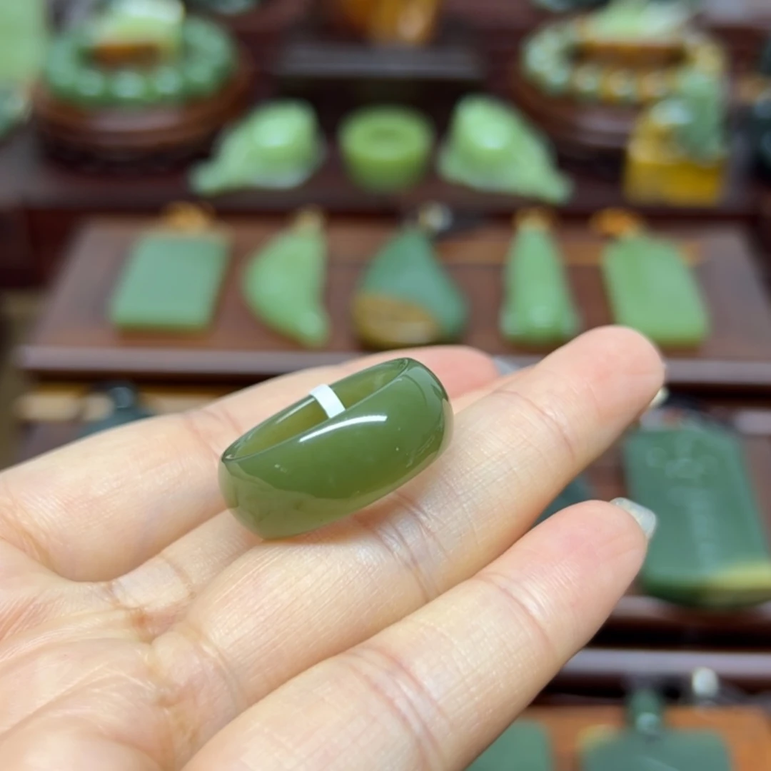 【闪购商品】未镶嵌岫岩老玉（透闪石质玉）把件永*