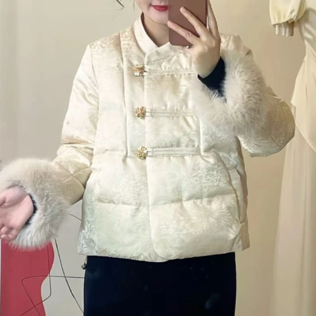 冬季新中式重工三颗水晶大钻扣毛毛袖口国风云绒提花棉服D85