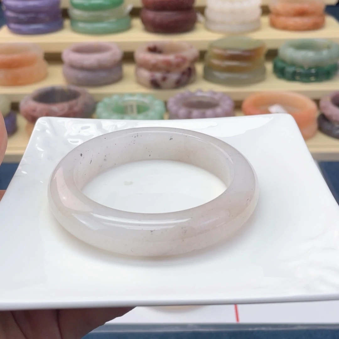 石英质玉未镶嵌手镯