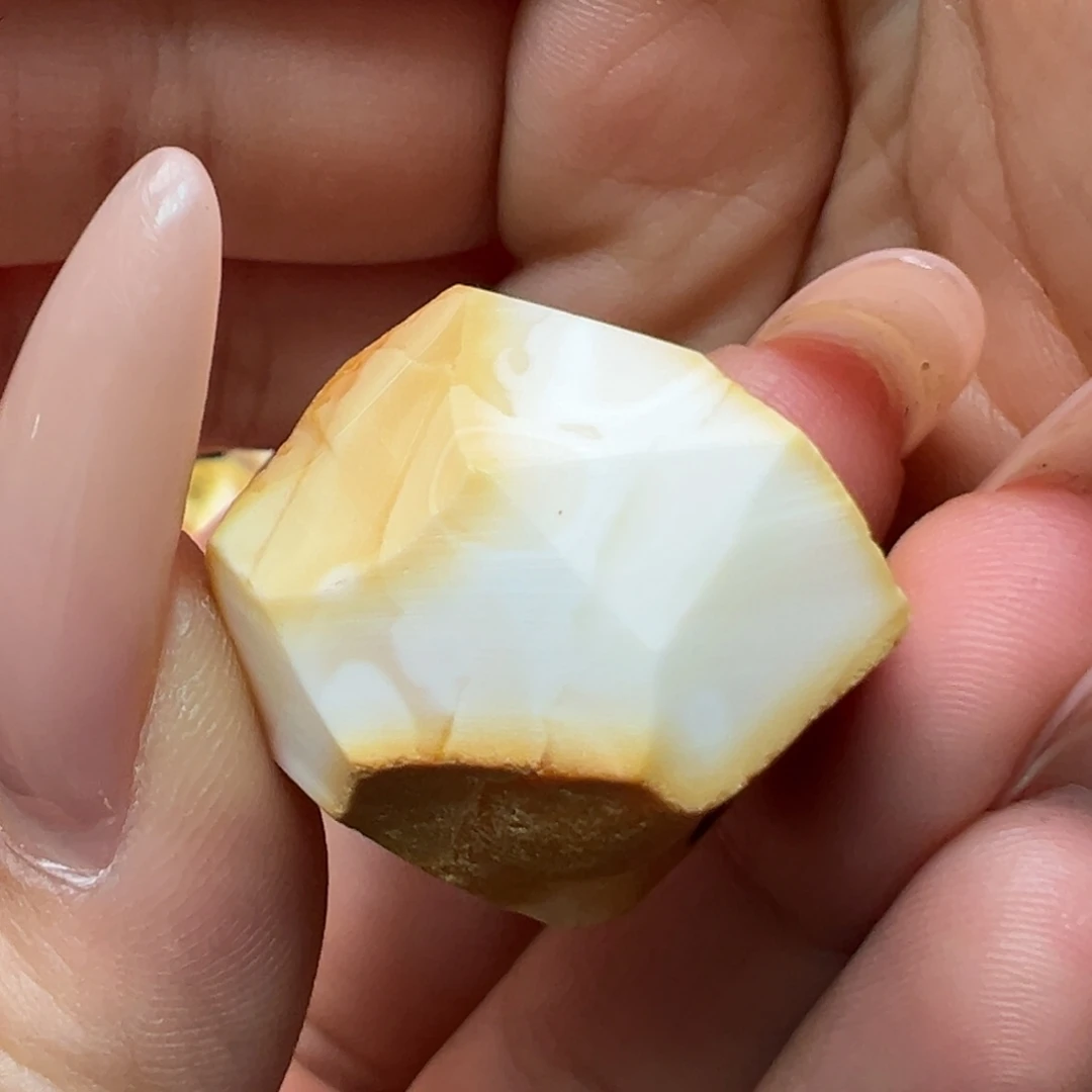 定制琥珀未镶嵌蜜蜡