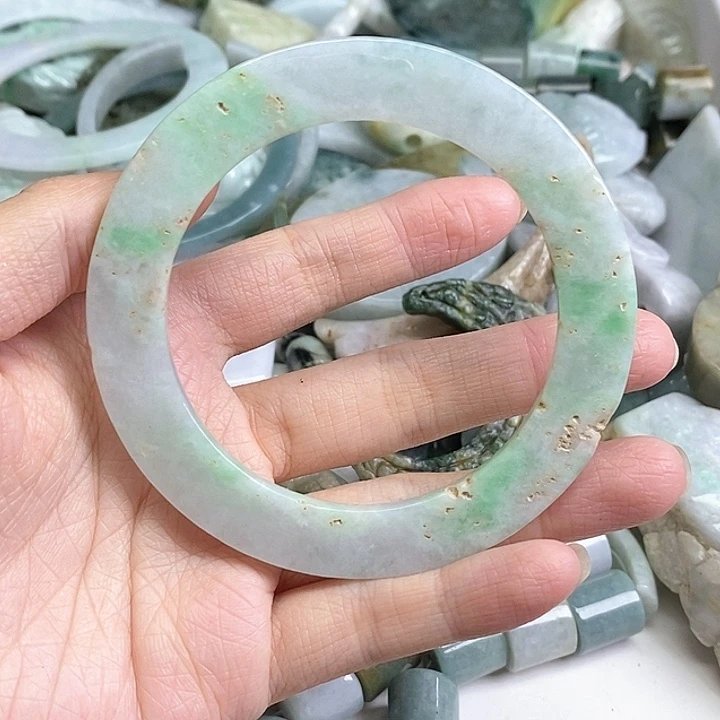 翡翠未镶嵌颈饰天然翡翠55.8圈口厚度卡3101