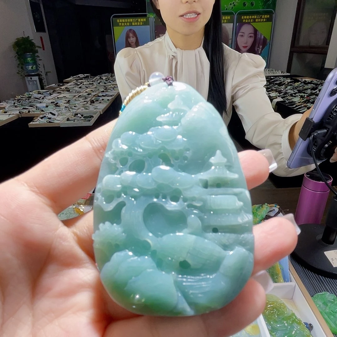颈饰未镶嵌翡翠一个