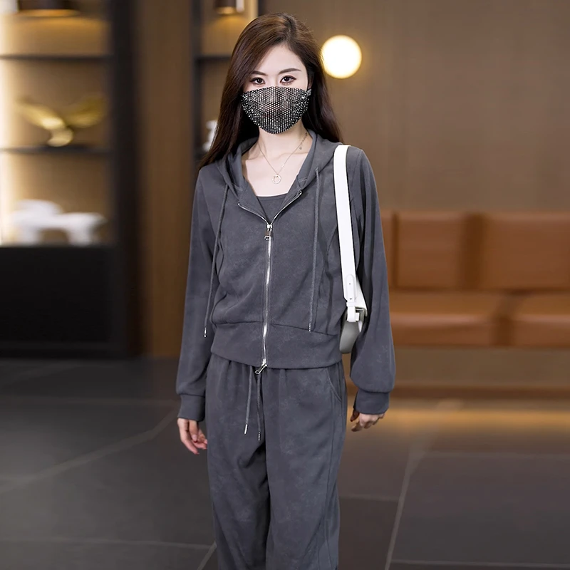 深灰色高级感时尚休闲运动套装女2025早秋新款大码宽松显瘦三件套