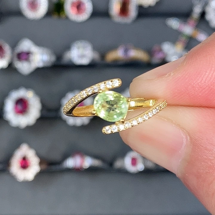 绿色碧玺戒指银S925镶嵌坏****?