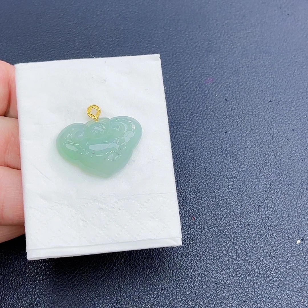翡翠18K金镶嵌颈饰精品•如意头吊坠
