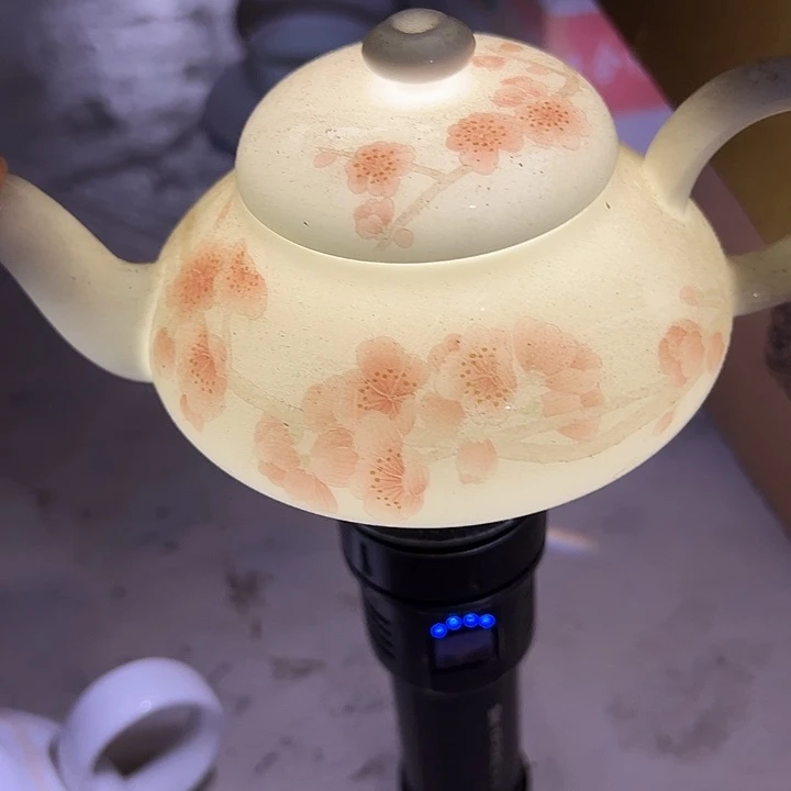 手绘大球泥茶壶一个