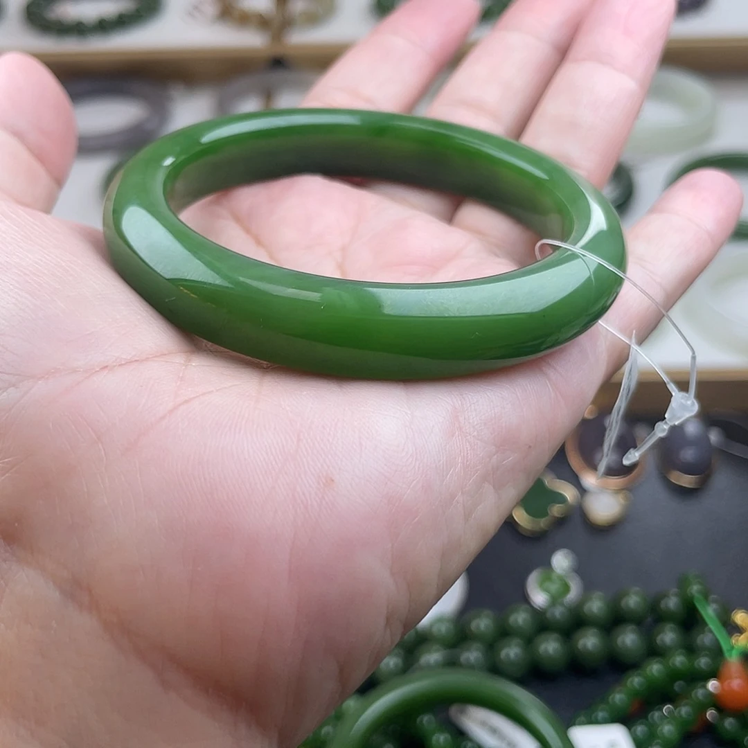 和田玉（碧玉）手镯未镶嵌