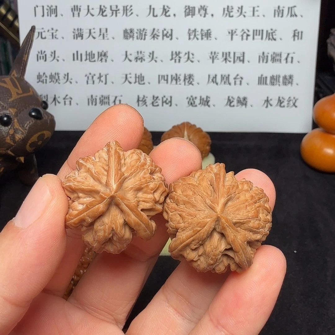 文玩核桃摆件01拍小金鱼