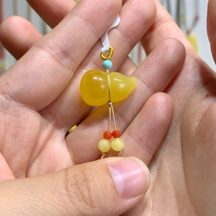 ****约蜜蜡未镶嵌裸石配饰葫芦