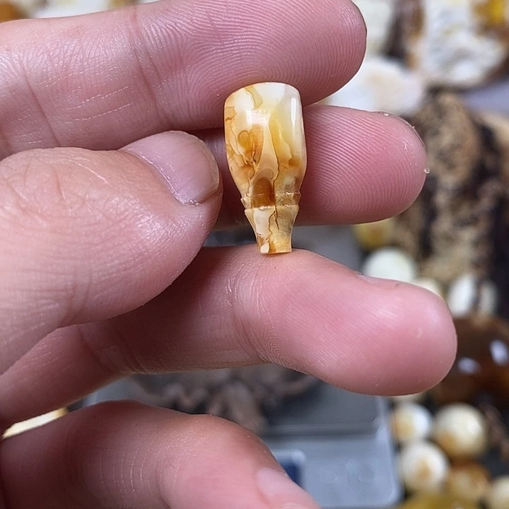 未镶嵌琥珀裸石我