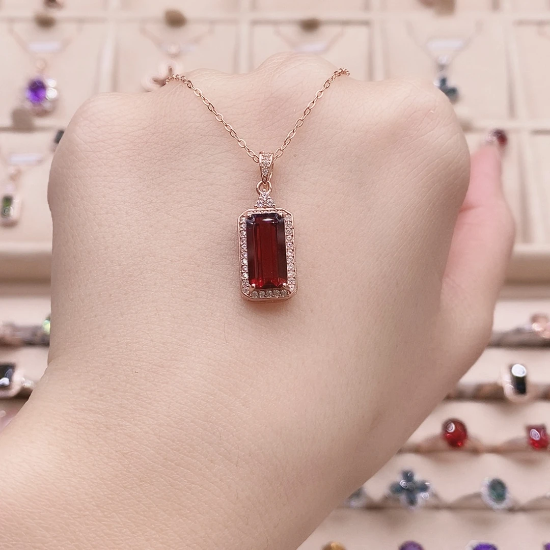 石榴石银S925镶嵌颈饰吊坠