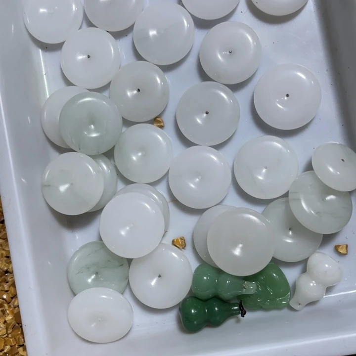 石英质玉未镶嵌吊坠(不含链)