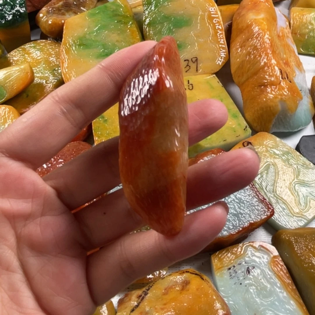 【闪购商品】颈饰未镶嵌翡翠翡翠
