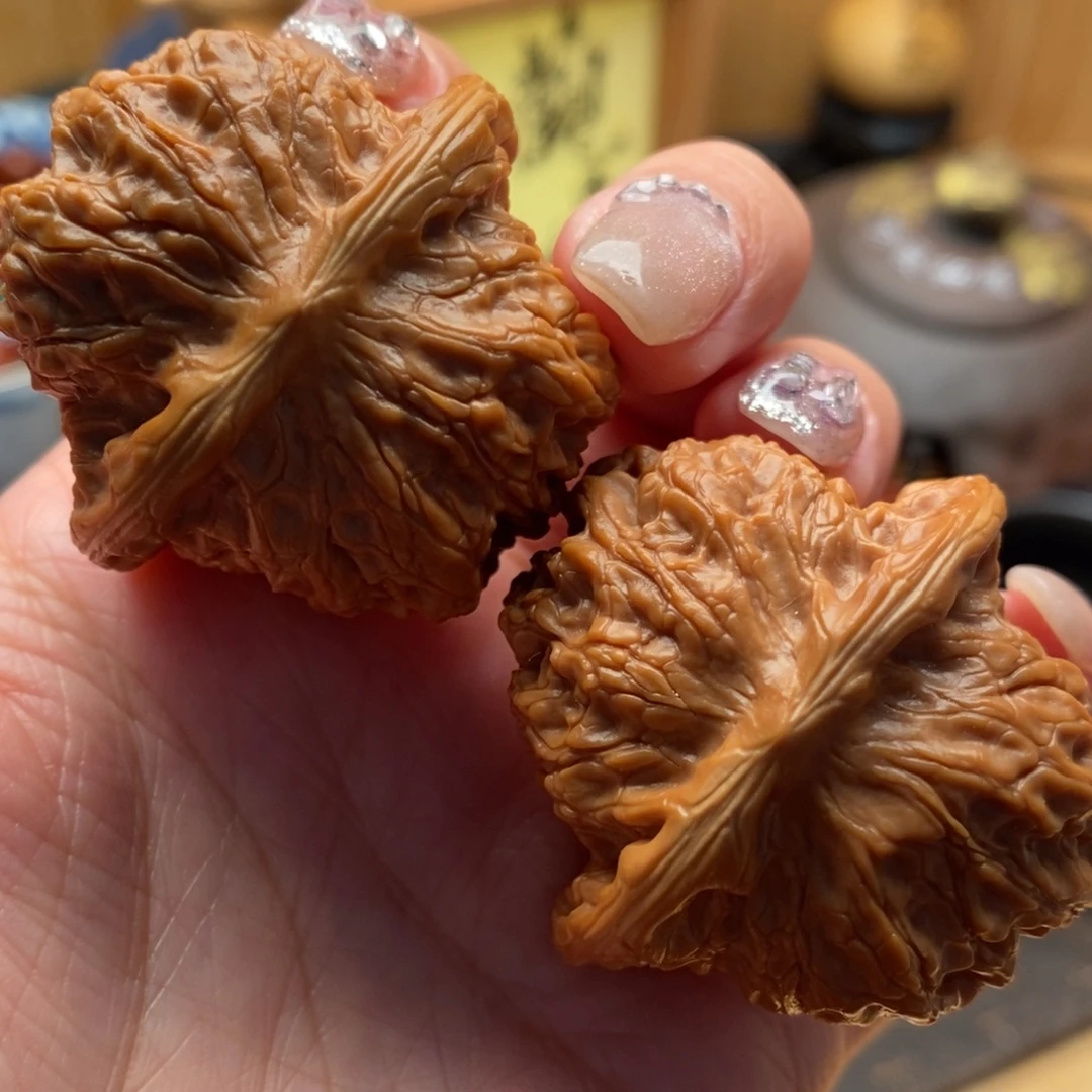文玩核桃把件42尺寸血麒麟