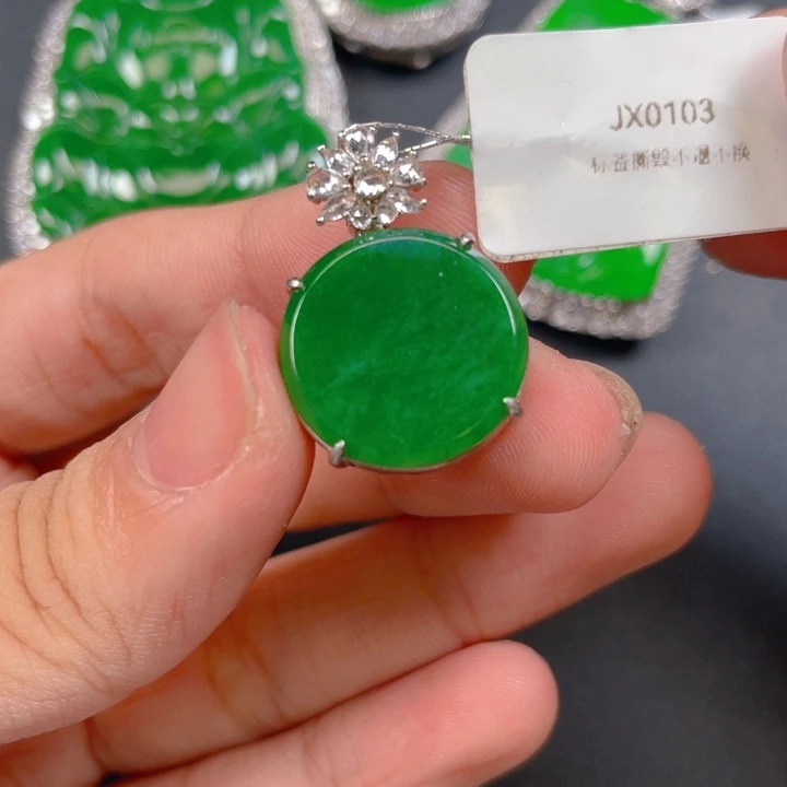 【闪购商品】颈饰银S925镶嵌翡翠翡翠