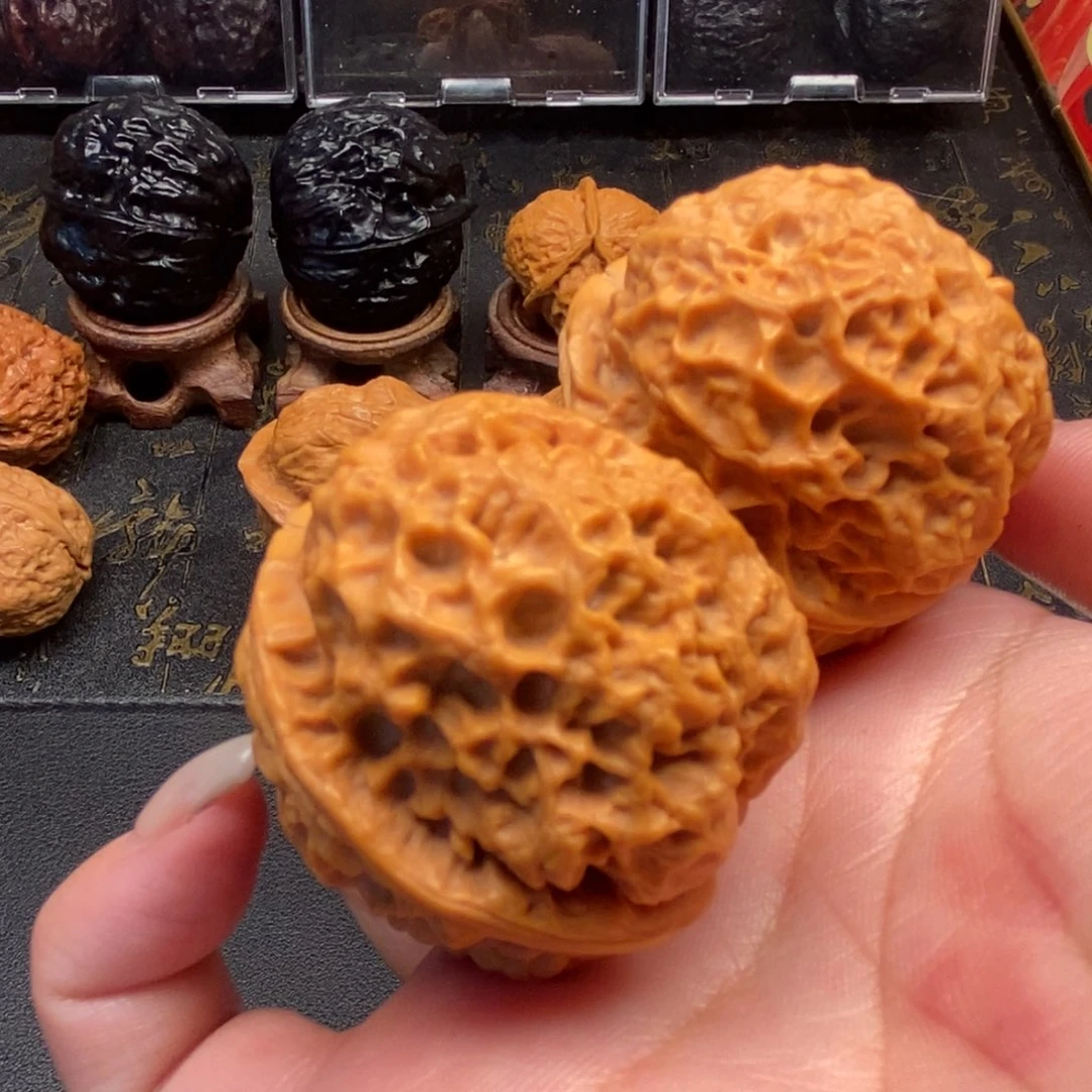 吊坠文玩核桃珊瑚绣球