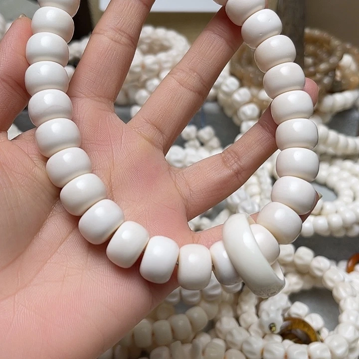 艺***饰香榧木鹿角1.4老型微瑕36手持