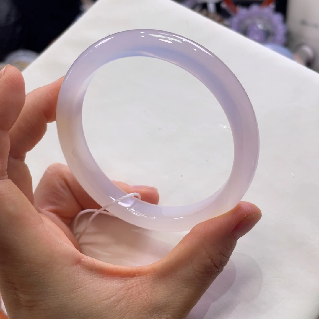 玛瑙/玉髓手镯未镶嵌不同角度不同光线色不同