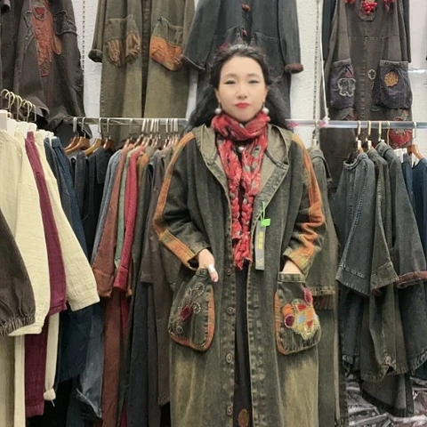 刺绣招财猫牛仔如意风衣