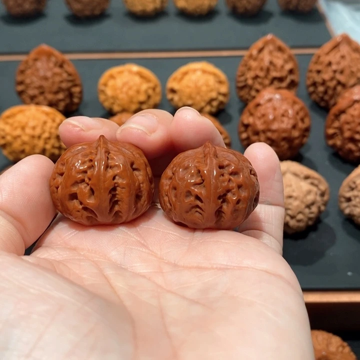 文玩核桃吊坠?**€手捻1136