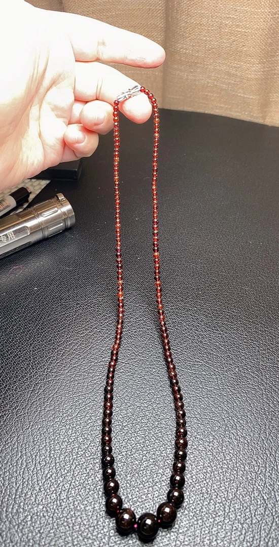 酒红色石榴石项链