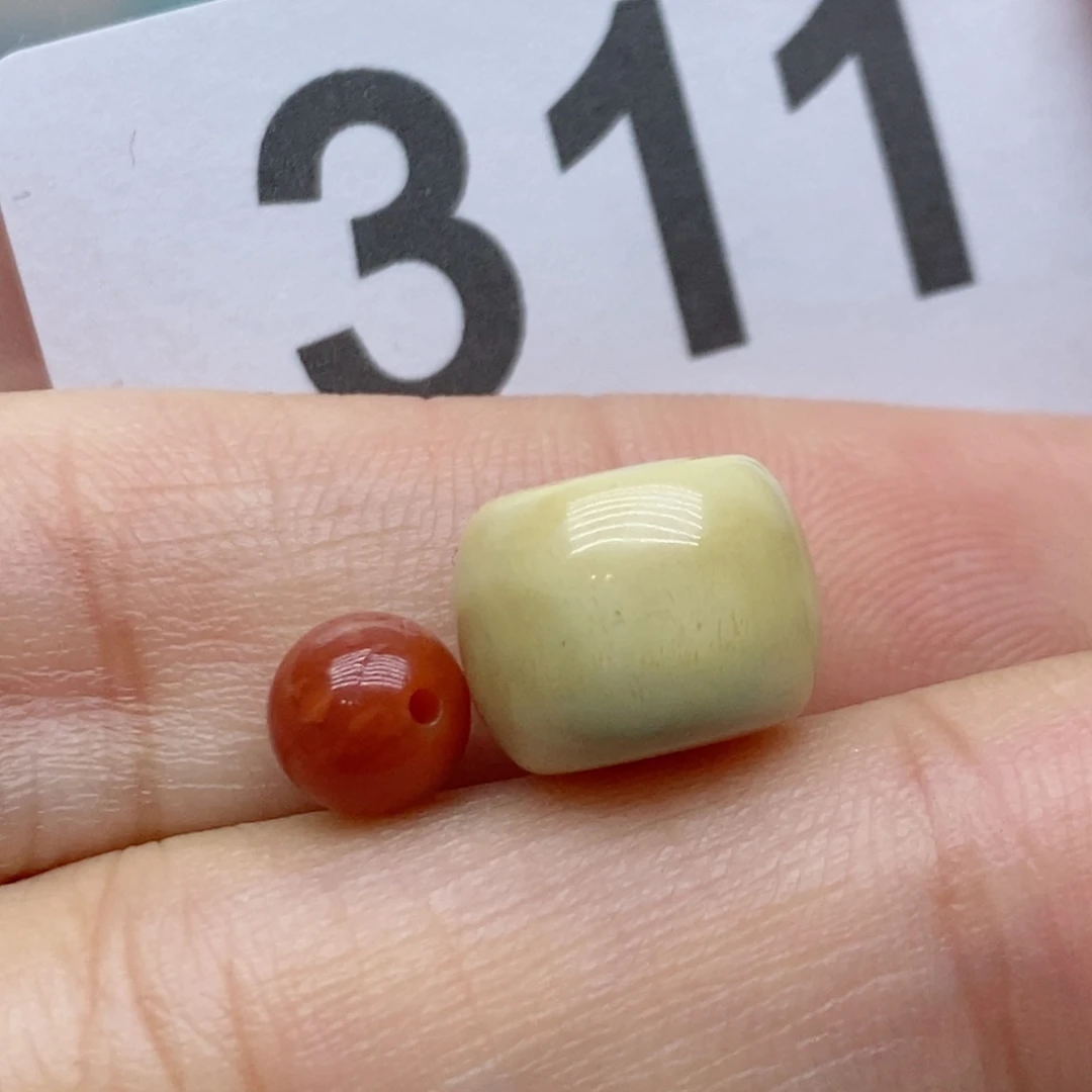 南红玛瑙未镶嵌珠宝奇石