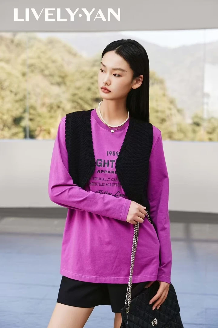 俪妍【LIVELY·YAN】2025春款长袖字母T圆领女上衣