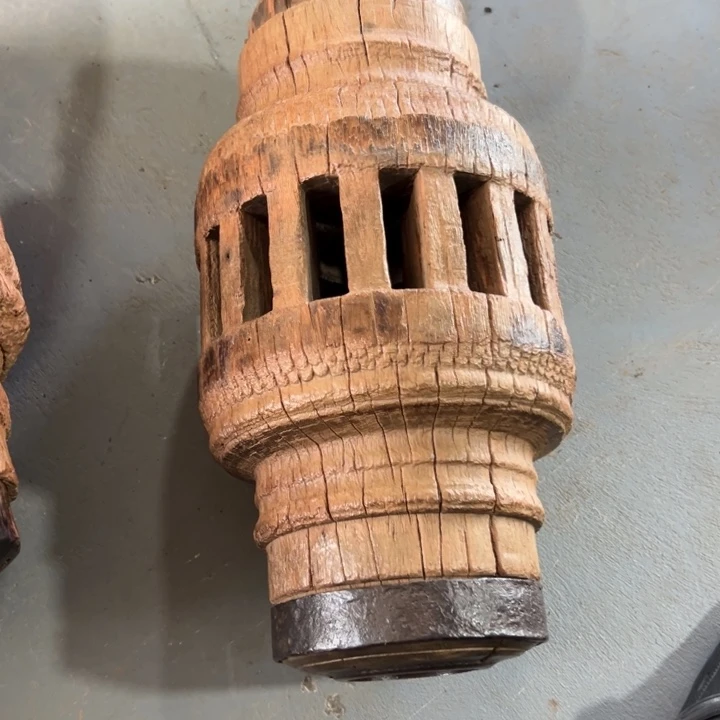 正****柑风化铁栎木小墩子